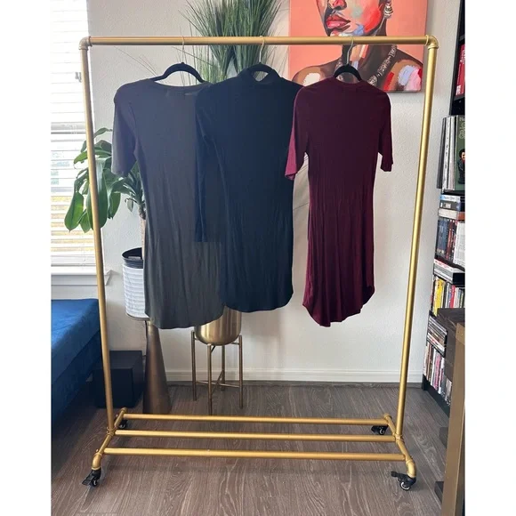 Bundle of 3 Everyday Essential Dresses - Size Large - Picture 8 of 11